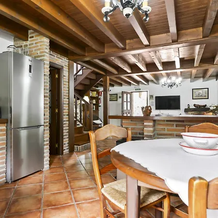 Casa De Aldea La Venta Probes * 利亚内斯