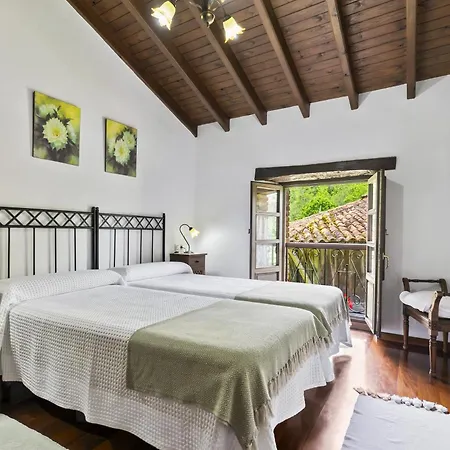 Casa De Aldea La Venta Probes * Llanes