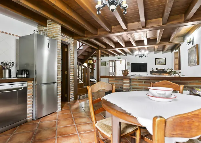 Casa De Aldea La Venta Probes * Llanes